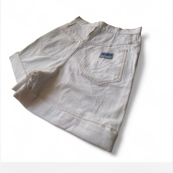 |Breaker Jeans| High-waisted White Vintage Shorts Size 28 Waist Tummy Control! - Picture 1 of 7